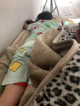 runa3800 online show from April 18, 10:54 pm