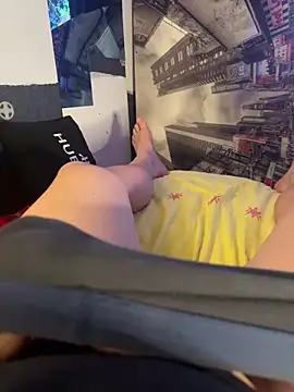 MatthewEmme2121 online show from June 18, 9:41 pm