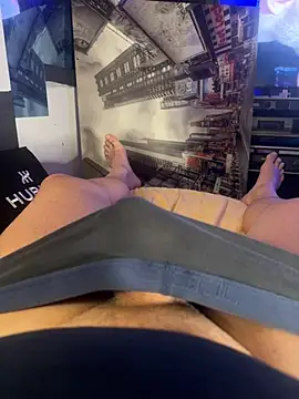 MatthewEmme2121 online show from August 4, 11:29 pm
