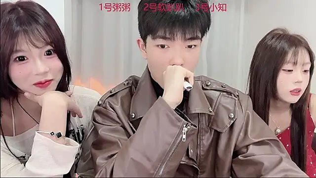 SM 0007 online show from March 14, 3:50 pm