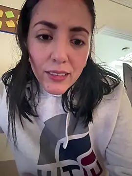 SamanthaWalker  online show from April 29, 1:37 pm