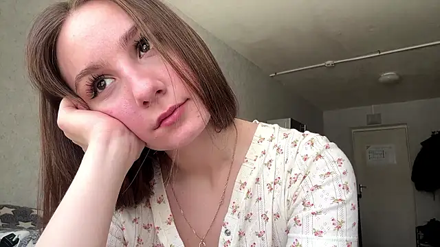 LunarLusts online show from March 13, 7:04 am