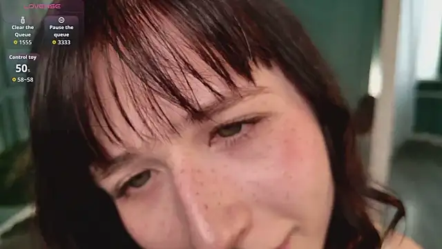 Snapshot of MutedMood_ chatting on August 1, 12:15 pm MutedMood online show from August 1, 12:15 pm