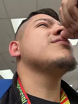 OliverTabordaa online show from March 12, 5:52 pm