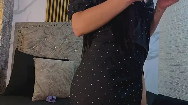 LyraenBlue online show from April 27, 5:33 pm