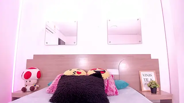 Naomi Boom online show from March 30, 12:06 pm