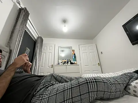 r130130 online show from March 25, 7:53 pm