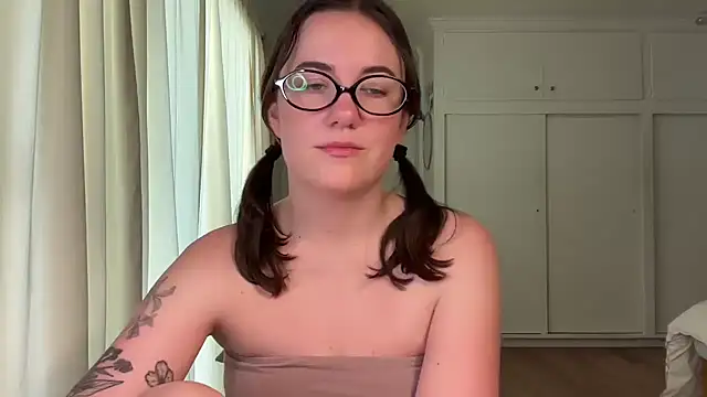summerxo online show from June 5, 8:25 pm