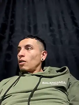 ManSexyyHot online show from March 5, 8:38 pm