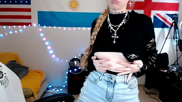 Nica Kawaii online show from March 11, 6:30 am