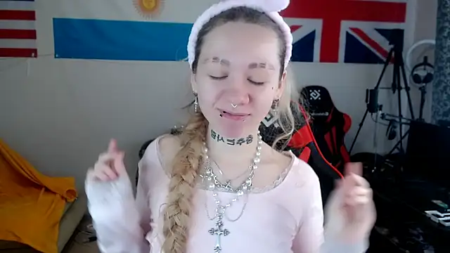 Nica Kawaii online show from March 16, 6:28 am