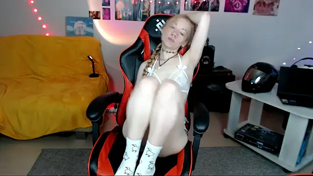 Snapshot of Nica_Kawaii chatting on July 24, 2:04 pm Nica Kawaii online show from July 24, 2:04 pm