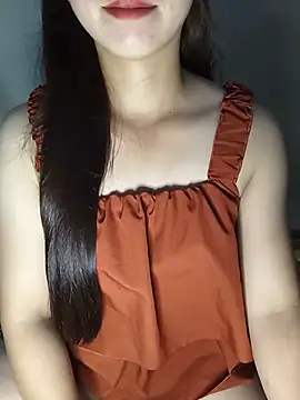 Snapshot of Fiona_2026 chatting on August 2, 7:51 am Fiona 2026 online show from August 2, 7:51 am