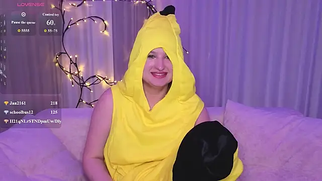 Snapshot of Banana_Bowl chatting on June 16, 5:32 am Banana Bowl online show from June 16, 5:32 am