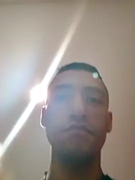 Snapshot of TuCanero23cm chatting on March 5, 8:21 am TuCanero23cm online show from March 5, 8:21 am