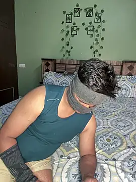 Snapshot of your_bhabhi_love chatting on May 11, 5:21 pm your bhabhi love online show from May 11, 5:21 pm