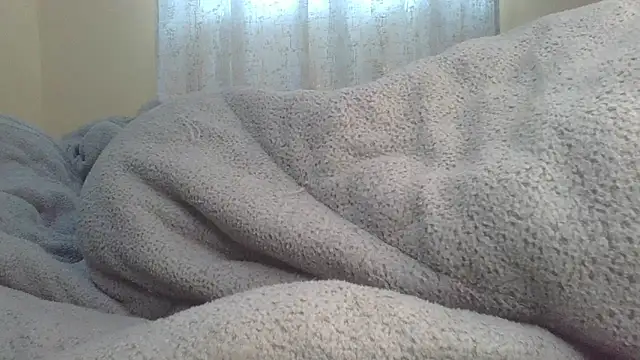 Snapshot of ndivhuwomuleya chatting on May 10, 9:03 am ndivhuwomuleya online show from May 10, 9:03 am