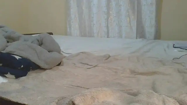 Snapshot of ndivhuwomuleya chatting on May 23, 10:58 pm ndivhuwomuleya online show from May 23, 10:58 pm