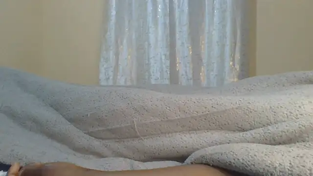 Snapshot of ndivhuwomuleya chatting on July 2, 3:23 am ndivhuwomuleya online show from July 2, 3:23 am