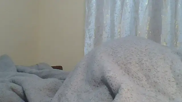 Snapshot of ndivhuwomuleya chatting on July 25, 3:48 am ndivhuwomuleya online show from July 25, 3:48 am