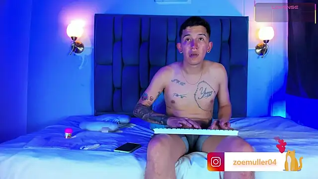 Snapshot of Zoe_Axel1 chatting on July 24, 6:28 pm Zoe Axel1 online show from July 24, 6:28 pm