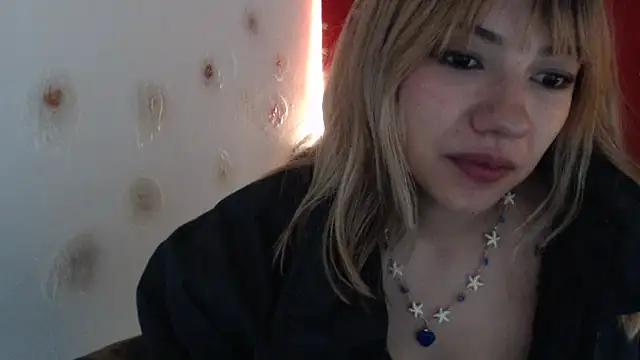danielawidx online show from April 12, 9:36 am