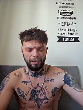 Snapshot of Blue_ey chatting on March 7, 10:45 am Blue ey online show from March 7, 10:45 am