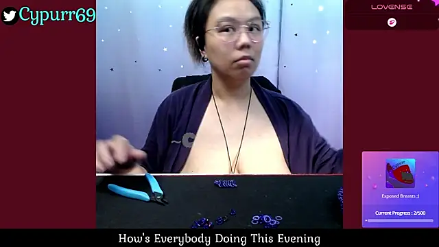 Snapshot of Cypurr chatting on June 10, 9:57 pm Cypurr online show from June 10, 9:57 pm