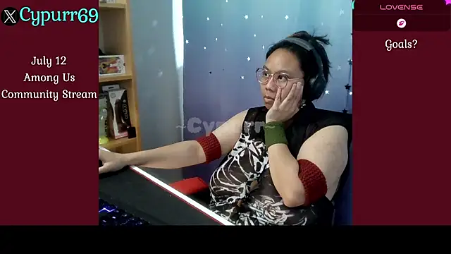 Snapshot of Cypurr chatting on July 4, 8:59 pm Cypurr online show from July 4, 8:59 pm