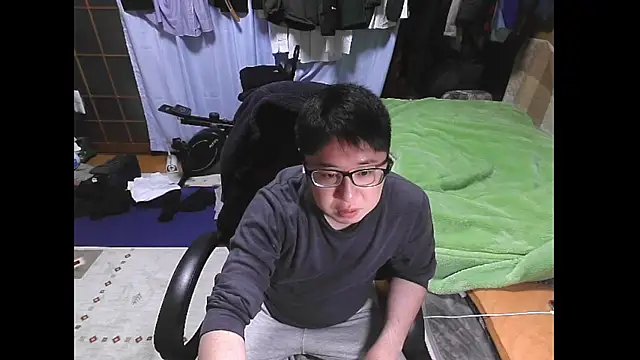 hide39 online show from March 9, 3:05 pm