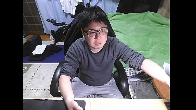 hide39 online show from March 15, 1:28 pm