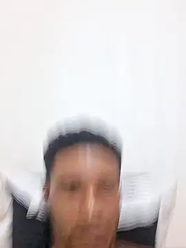 roariel online show from March 10, 1:32 am