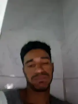 roariel online show from March 12, 12:06 am