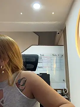 Lia Sterling online show from April 23, 1:29 am