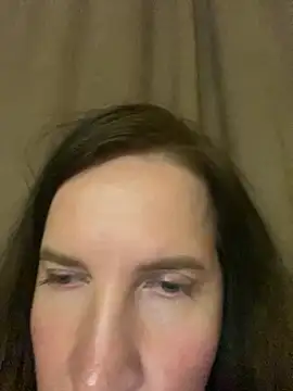 Snapshot of TeraGold46 chatting on April 20, 7:48 pm TeraGold46 online show from April 20, 7:48 pm