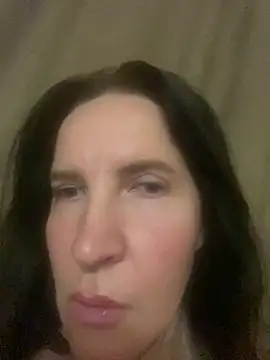Snapshot of TeraGold46 chatting on April 25, 8:28 pm TeraGold46 online show from April 25, 8:28 pm