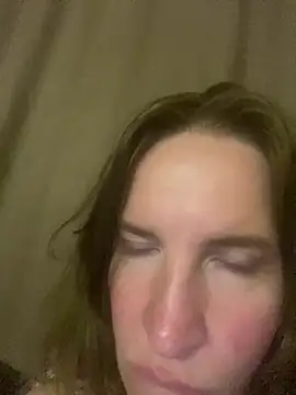 Snapshot of TeraGold46 chatting on June 1, 8:43 pm TeraGold46 online show from June 1, 8:43 pm