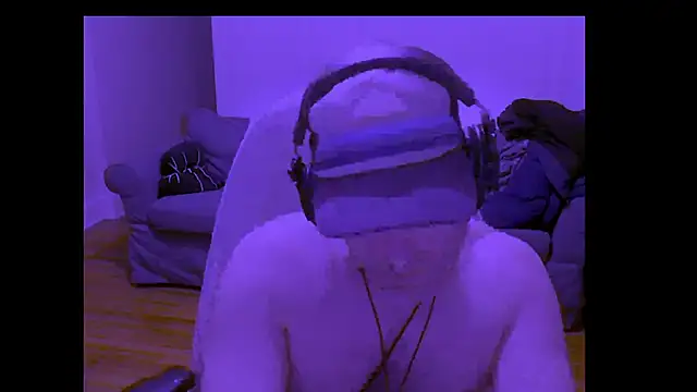 NeonDancer online show from March 17, 9:18 pm