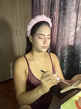Snapshot of Ariel_blake chatting on June 23, 1:31 pm Ariel blake online show from June 23, 1:31 pm
