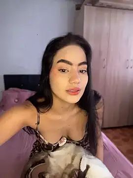 Snapshot of Ariel_blake chatting on July 31, 7:57 pm Ariel blake online show from July 31, 7:57 pm