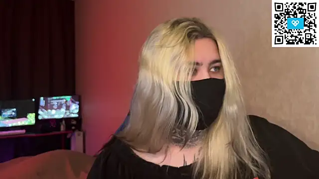 Xtoni  online show from March 7, 8:39 pm