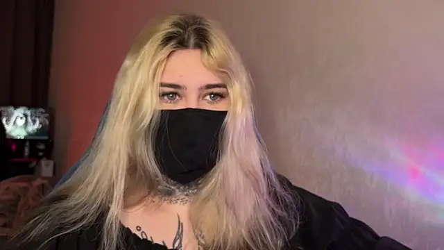 Xtoni  online show from March 14, 8:42 am