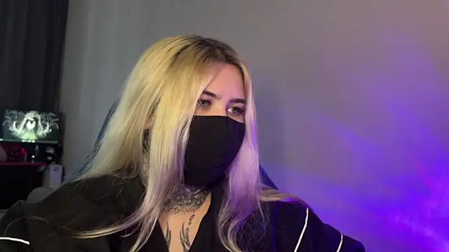 Xtoni  online show from March 15, 8:42 am