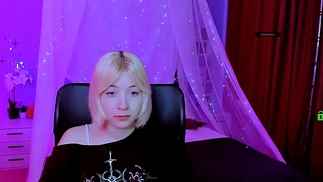  sabrina moore online show from May 6, 8:30 am