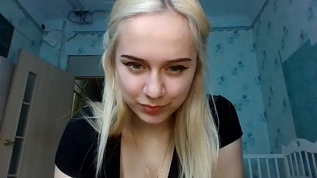 Barbie   girl online show from March 15, 8:42 am