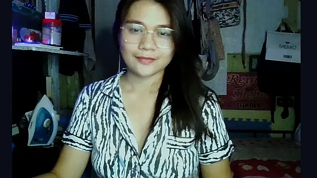 AniaFowler online show from March 13, 2:01 pm