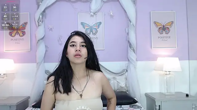 Snapshot of YayaQueen chatting on July 12, 12:07 pm YayaQueen online show from July 12, 12:07 pm