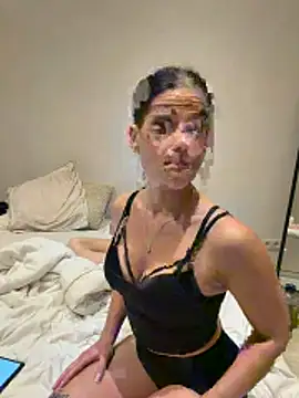 eva aix online show from March 16, 9:08 pm