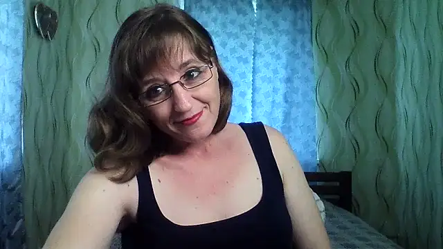 Snapshot of Alisaprice077 chatting on June 16, 9:01 am Alisaprice077 online show from June 16, 9:01 am