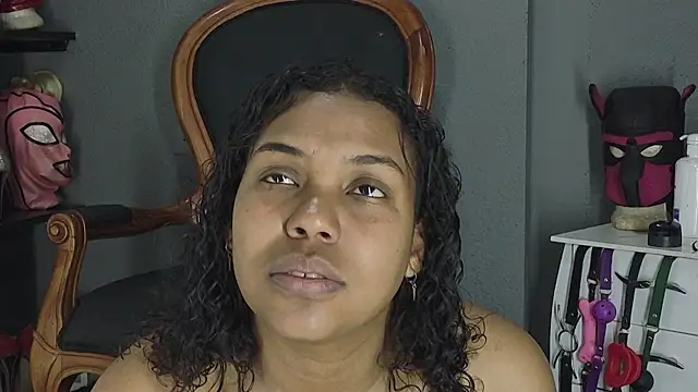 AntonelaVargas online show from July 1, 3:45 pm